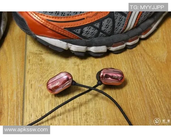 夏季足球防晒衣推荐让你在阳光下尽情挥洒汗水又不怕晒伤